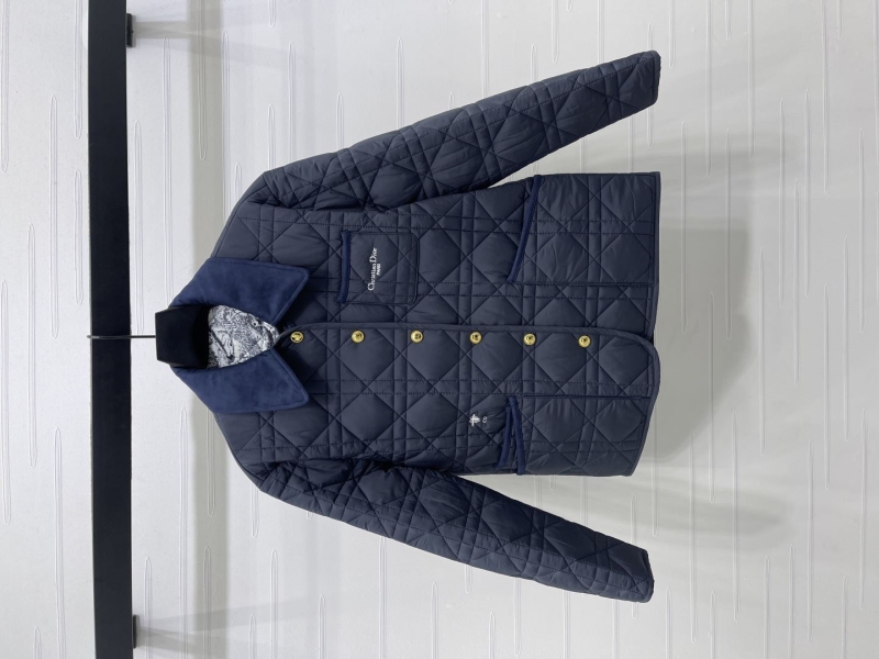 chr1st1an D10r outwear